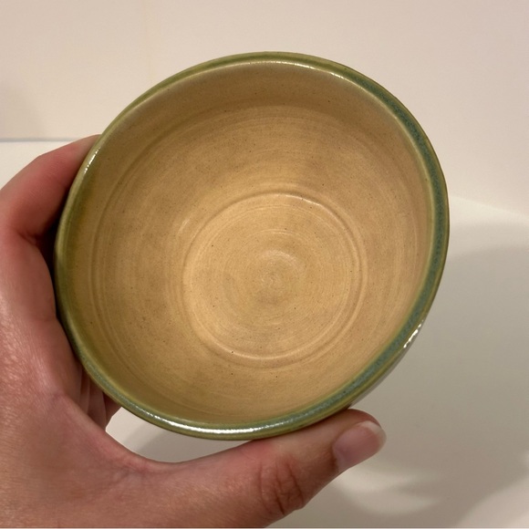 Handmade small stoneware bowl, tan and teal with decorative design - Picture 2 of 6